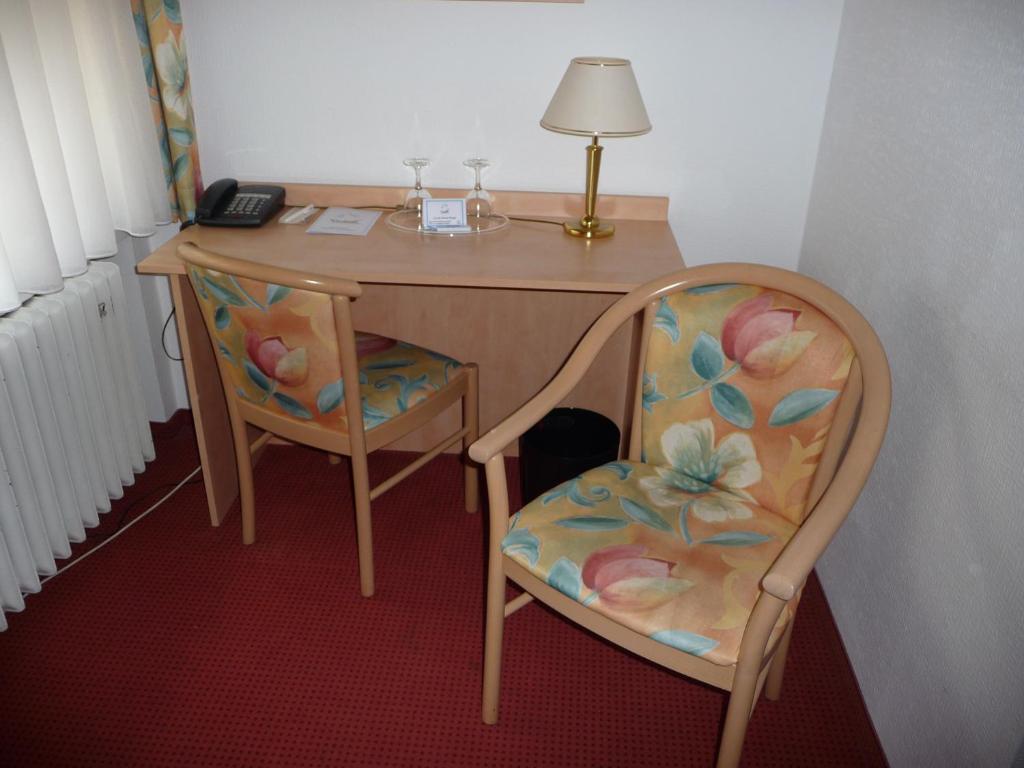Hotel Schiff ラシュタット 部屋 写真