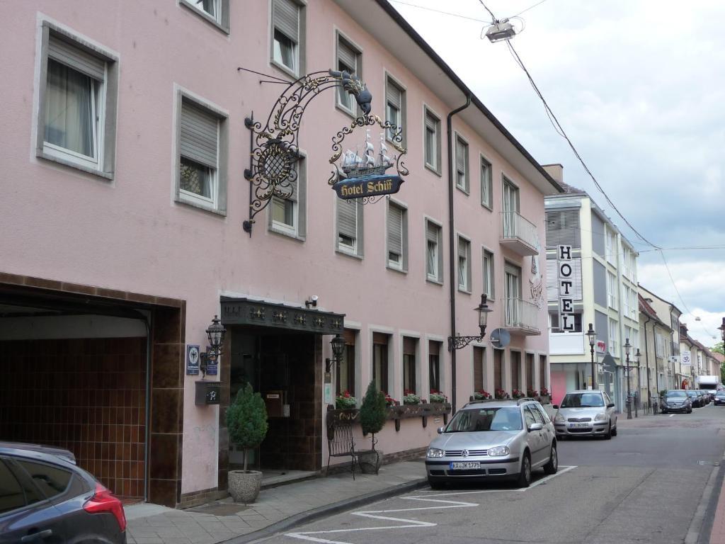 Hotel Schiff ラシュタット エクステリア 写真